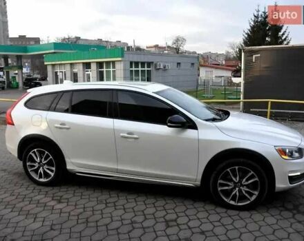 Белый Вольво B60, объемом двигателя 2.5 л и пробегом 161 тыс. км за 13999 $, фото 6 на Automoto.ua