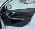 Белый Вольво B60, объемом двигателя 2 л и пробегом 250 тыс. км за 14499 $, фото 49 на Automoto.ua