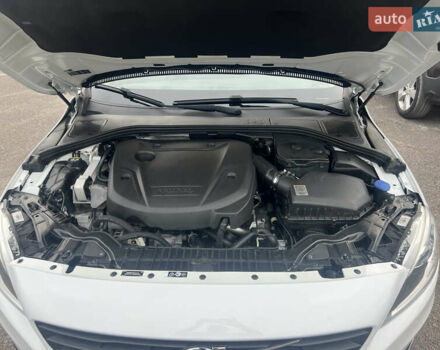 Білий Вольво B60, об'ємом двигуна 2 л та пробігом 282 тис. км за 11700 $, фото 22 на Automoto.ua