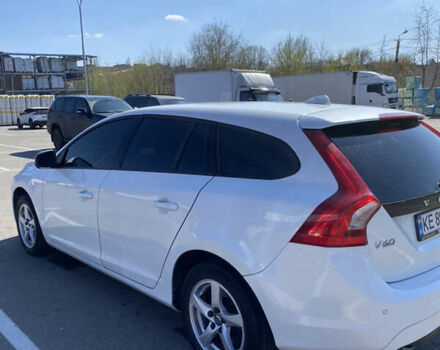 Білий Вольво B60, об'ємом двигуна 2 л та пробігом 268 тис. км за 12500 $, фото 4 на Automoto.ua