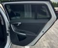 Белый Вольво B60, объемом двигателя 2 л и пробегом 260 тыс. км за 12550 $, фото 48 на Automoto.ua