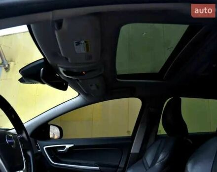 Белый Вольво B60, объемом двигателя 2.5 л и пробегом 161 тыс. км за 13999 $, фото 8 на Automoto.ua