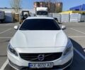 Белый Вольво B60, объемом двигателя 2 л и пробегом 268 тыс. км за 13000 $, фото 1 на Automoto.ua
