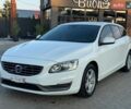 Білий Вольво B60, об'ємом двигуна 2 л та пробігом 260 тис. км за 12400 $, фото 1 на Automoto.ua