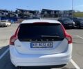 Белый Вольво B60, объемом двигателя 2 л и пробегом 268 тыс. км за 13000 $, фото 9 на Automoto.ua