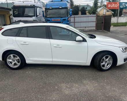 Білий Вольво B60, об'ємом двигуна 2 л та пробігом 282 тис. км за 11700 $, фото 3 на Automoto.ua