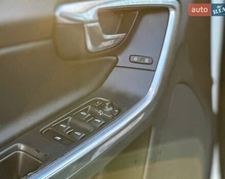 Білий Вольво B60, об'ємом двигуна 2.5 л та пробігом 203 тис. км за 15500 $, фото 9 на Automoto.ua