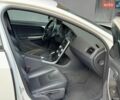 Белый Вольво B60, объемом двигателя 2 л и пробегом 242 тыс. км за 12250 $, фото 16 на Automoto.ua