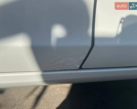 Белый Вольво B60, объемом двигателя 2.5 л и пробегом 253 тыс. км за 11300 $, фото 16 на Automoto.ua