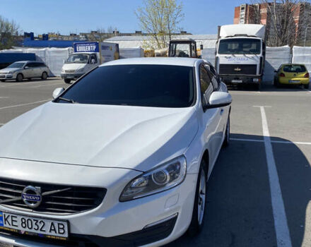 Білий Вольво B60, об'ємом двигуна 2 л та пробігом 268 тис. км за 12500 $, фото 1 на Automoto.ua