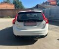 Белый Вольво B60, объемом двигателя 2.5 л и пробегом 253 тыс. км за 11300 $, фото 3 на Automoto.ua