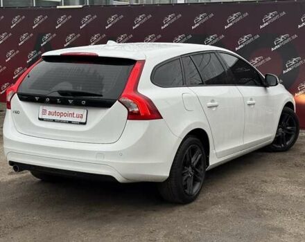 Белый Вольво B60, объемом двигателя 1.97 л и пробегом 243 тыс. км за 15800 $, фото 6 на Automoto.ua