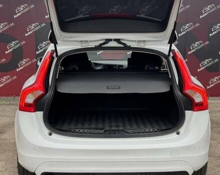 Белый Вольво B60, объемом двигателя 1.97 л и пробегом 243 тыс. км за 15800 $, фото 11 на Automoto.ua