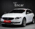 Белый Вольво B60, объемом двигателя 2.4 л и пробегом 65 тыс. км за 23000 $, фото 1 на Automoto.ua