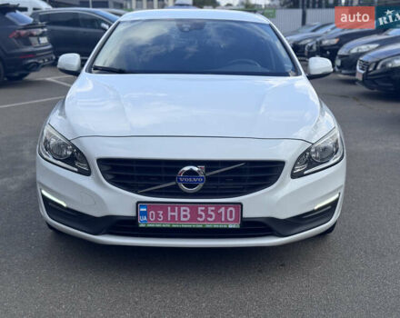 Белый Вольво B60, объемом двигателя 1.99 л и пробегом 236 тыс. км за 14650 $, фото 6 на Automoto.ua