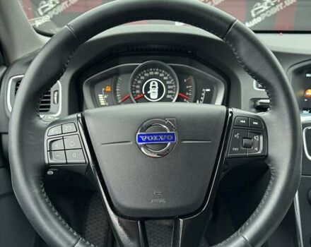 Белый Вольво B60, объемом двигателя 1.97 л и пробегом 243 тыс. км за 15800 $, фото 17 на Automoto.ua