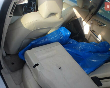 Белый Вольво B60, объемом двигателя 2 л и пробегом 122 тыс. км за 7500 $, фото 13 на Automoto.ua