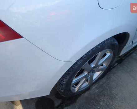 Белый Вольво B60, объемом двигателя 2 л и пробегом 122 тыс. км за 7500 $, фото 9 на Automoto.ua