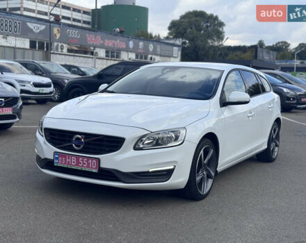 Белый Вольво B60, объемом двигателя 1.99 л и пробегом 236 тыс. км за 14650 $, фото 7 на Automoto.ua