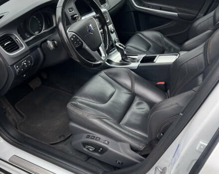 Вольво B60 2016 в Луцке на Automoto.ua Белый Вольво B60, объемом двигателя 2 л и пробегом 243 тыс. км за 15790 $, фото 22 на Automoto.ua