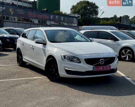 Білий Вольво B60, об'ємом двигуна 2 л та пробігом 236 тис. км за 14799 $, фото 2 на Automoto.ua