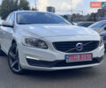 Белый Вольво B60, объемом двигателя 1.99 л и пробегом 236 тыс. км за 14650 $, фото 2 на Automoto.ua