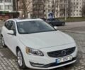 Белый Вольво B60, объемом двигателя 1.97 л и пробегом 168 тыс. км за 18000 $, фото 1 на Automoto.ua