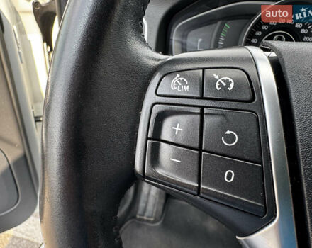 Білий Вольво B60, об'ємом двигуна 2 л та пробігом 236 тис. км за 14799 $, фото 44 на Automoto.ua