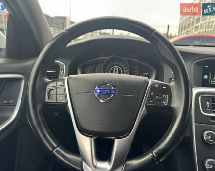 Белый Вольво B60, объемом двигателя 1.99 л и пробегом 236 тыс. км за 14650 $, фото 34 на Automoto.ua