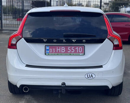 Белый Вольво B60, объемом двигателя 1.99 л и пробегом 236 тыс. км за 14650 $, фото 11 на Automoto.ua