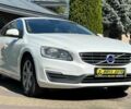 Белый Вольво B60, объемом двигателя 2 л и пробегом 261 тыс. км за 14650 $, фото 1 на Automoto.ua