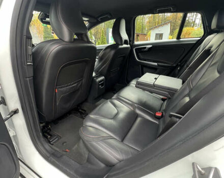 Вольво B60 2016 в Луцке на Automoto.ua Белый Вольво B60, объемом двигателя 2 л и пробегом 243 тыс. км за 15790 $, фото 36 на Automoto.ua