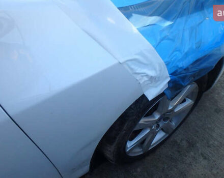 Белый Вольво B60, объемом двигателя 2 л и пробегом 122 тыс. км за 7500 $, фото 15 на Automoto.ua