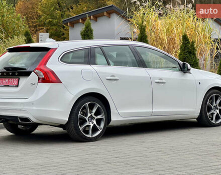 Вольво B60 2016 в Луцке на Automoto.ua Белый Вольво B60, объемом двигателя 2 л и пробегом 243 тыс. км за 15790 $, фото 8 на Automoto.ua