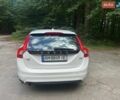 Белый Вольво B60, объемом двигателя 1.97 л и пробегом 319 тыс. км за 14700 $, фото 8 на Automoto.ua
