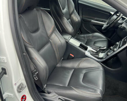 Вольво B60 2016 в Луцке на Automoto.ua Белый Вольво B60, объемом двигателя 2 л и пробегом 243 тыс. км за 15790 $, фото 29 на Automoto.ua