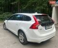 Белый Вольво B60, объемом двигателя 1.97 л и пробегом 319 тыс. км за 14700 $, фото 5 на Automoto.ua
