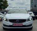 Білий Вольво B60, об'ємом двигуна 2 л та пробігом 237 тис. км за 15599 $, фото 1 на Automoto.ua