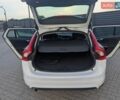 Белый Вольво B60, объемом двигателя 2 л и пробегом 228 тыс. км за 14200 $, фото 13 на Automoto.ua