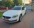 Белый Вольво B60, объемом двигателя 2.5 л и пробегом 176 тыс. км за 15950 $, фото 1 на Automoto.ua