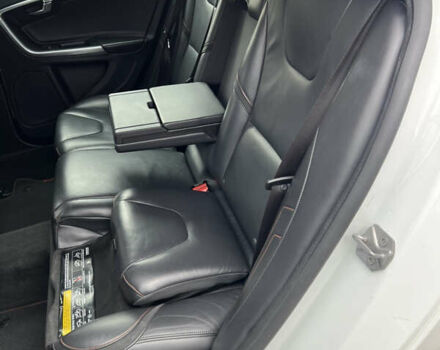 Вольво B60 2016 в Луцке на Automoto.ua Белый Вольво B60, объемом двигателя 2 л и пробегом 243 тыс. км за 15790 $, фото 38 на Automoto.ua