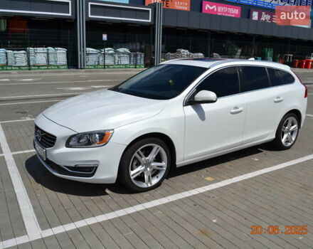 Білий Вольво B60, об'ємом двигуна 1.97 л та пробігом 68 тис. км за 16500 $, фото 1 на Automoto.ua