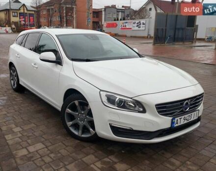 Белый Вольво B60, объемом двигателя 1.99 л и пробегом 209 тыс. км за 14600 $, фото 2 на Automoto.ua