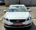 Белый Вольво B60, объемом двигателя 1.97 л и пробегом 165 тыс. км за 13900 $, фото 1 на Automoto.ua