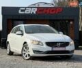 Белый Вольво B60, объемом двигателя 2 л и пробегом 190 тыс. км за 11600 $, фото 1 на Automoto.ua