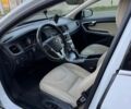 Белый Вольво B60, объемом двигателя 2 л и пробегом 196 тыс. км за 14500 $, фото 15 на Automoto.ua