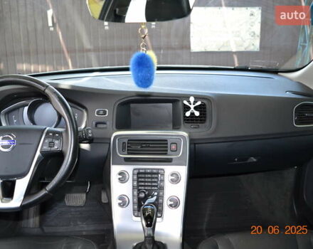 Білий Вольво B60, об'ємом двигуна 1.97 л та пробігом 68 тис. км за 16500 $, фото 28 на Automoto.ua