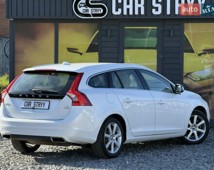 Белый Вольво B60, объемом двигателя 2 л и пробегом 190 тыс. км за 12300 $, фото 22 на Automoto.ua