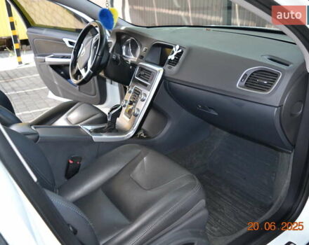 Білий Вольво B60, об'ємом двигуна 1.97 л та пробігом 68 тис. км за 16500 $, фото 16 на Automoto.ua