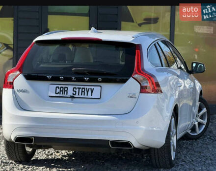 Белый Вольво B60, объемом двигателя 2 л и пробегом 190 тыс. км за 12300 $, фото 15 на Automoto.ua